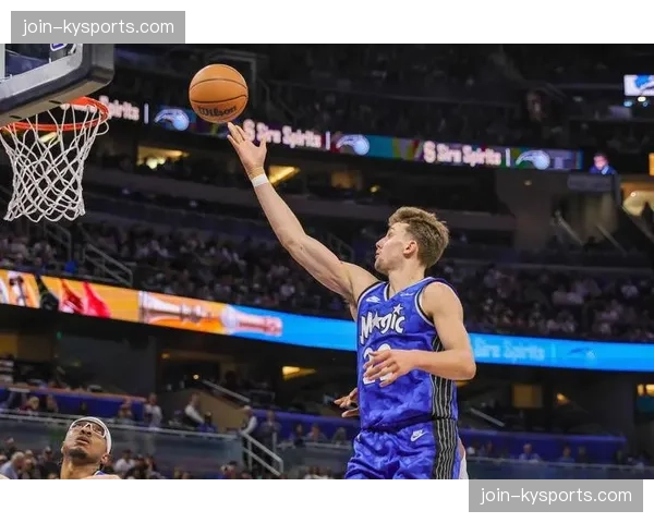 莫斯利防守标准设定明确 魔术身体对抗强度达到比赛要求